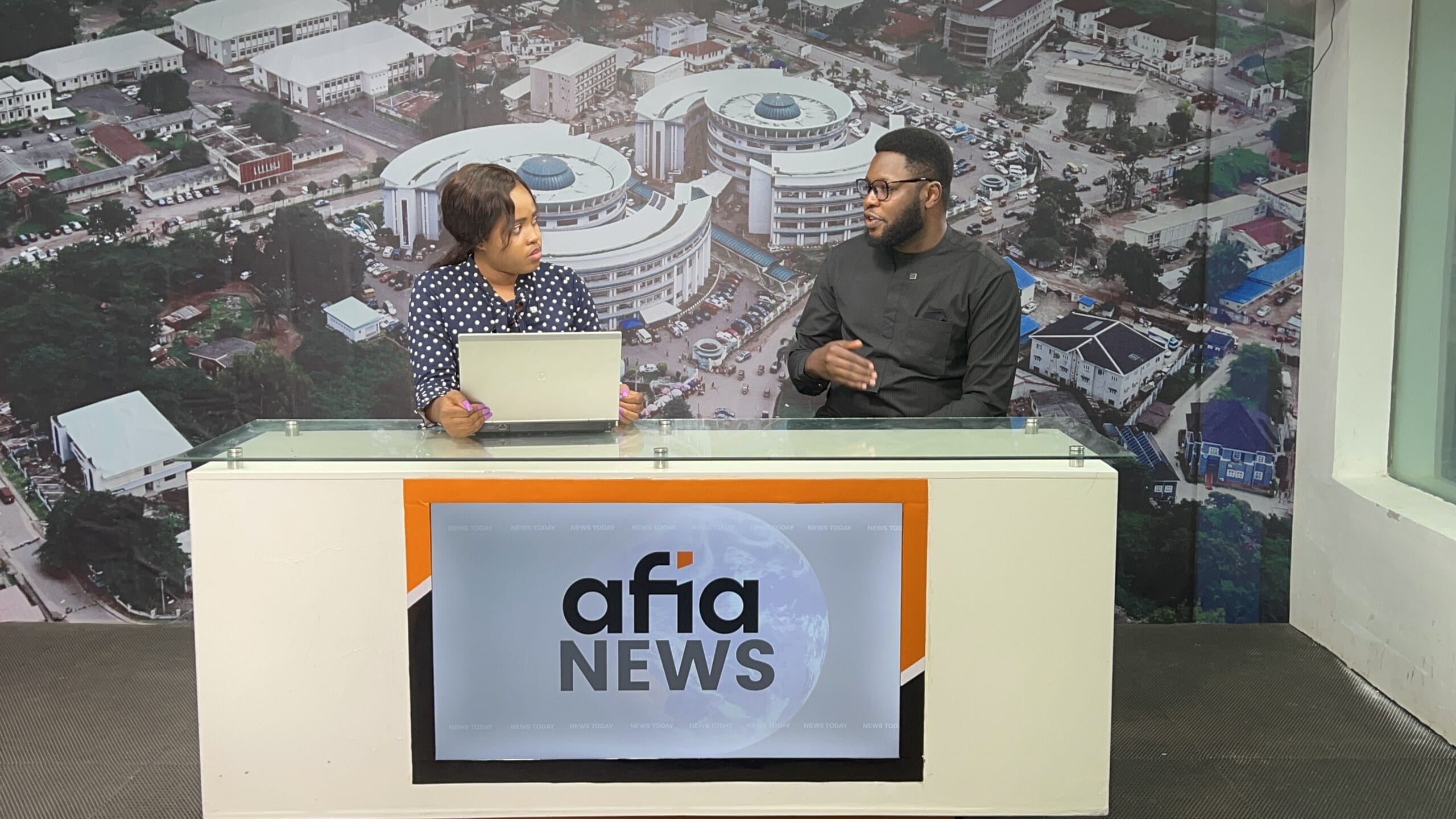 Image gallery marquee